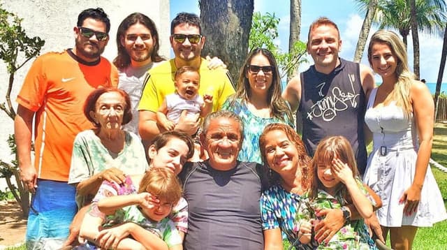 Com Roberta, tia Zélia, filhos, netos e noras. 